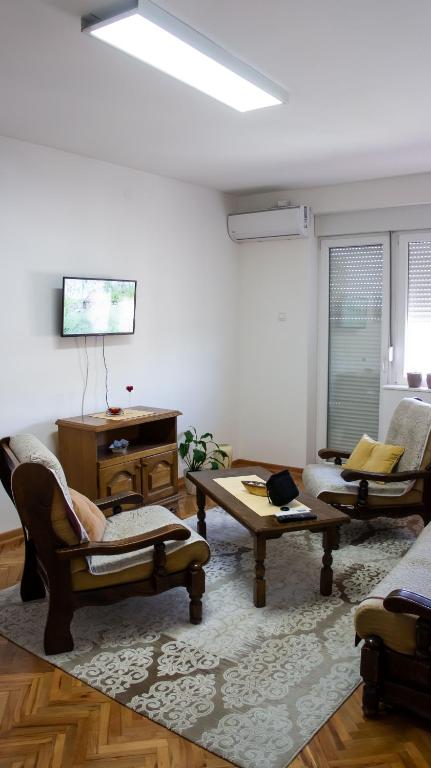 Dvosoban stan u strogom centru - Ferienwohnung Kruševac