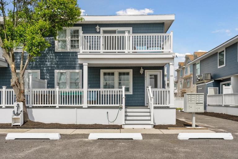 Beach Block Parking Modern Decor Porch - B&B Brigantine