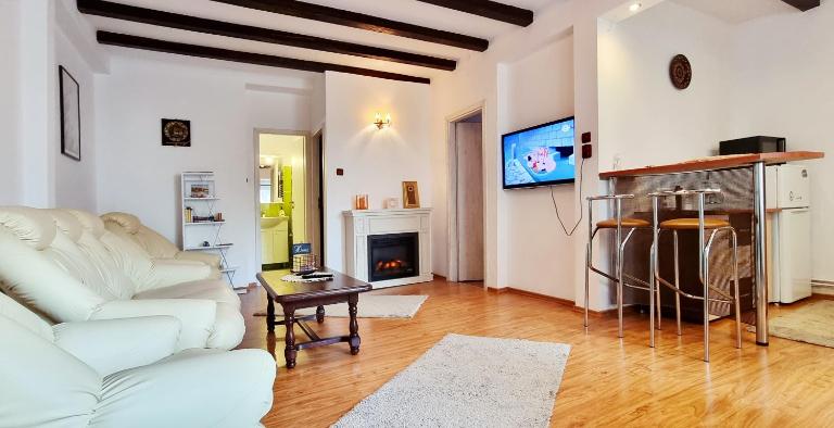 Apartament in vila langa Castelul Cantacuzino - B&B Buşteni