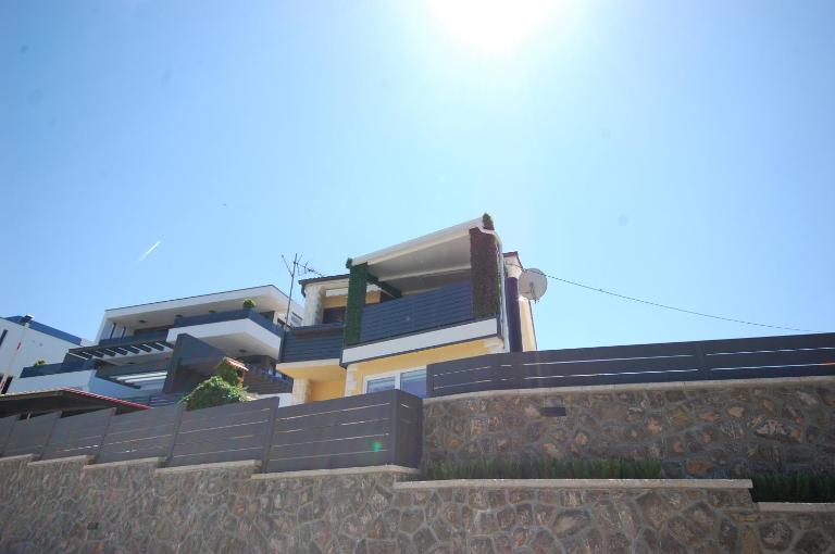 Apartment Poljak Njivice by El-Pi Tours - Ferienwohnung Njivice, Krk