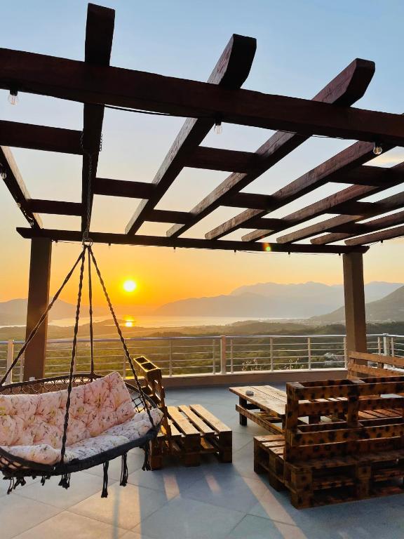 Sunset Vista Apartments - Bed and Breakfast Kotor