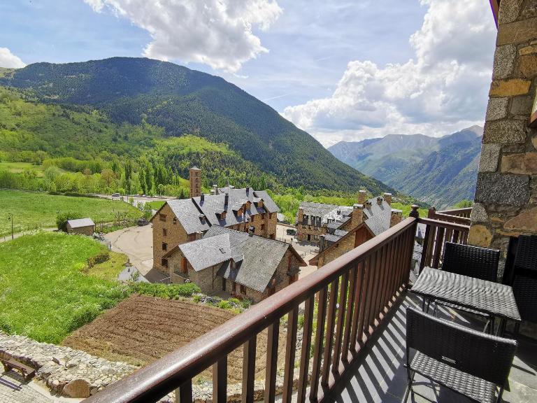Dúplex con terraza y vistas panorámicas en Taüll - B&B Taüll