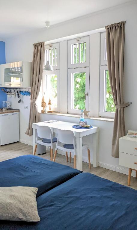 Goethes liebste Betten - stilvolle Ferienwohnungen im historischen Fachwerkhaus in Wernigerode - Parkplatz, Smart-TV, W-Lan - B&B Wernigerode