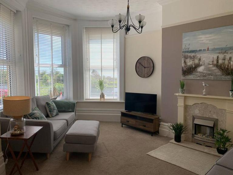 Bougainvillea - B&B Ventnor