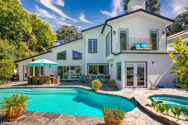 Tullis Charm - B&B Los Angeles