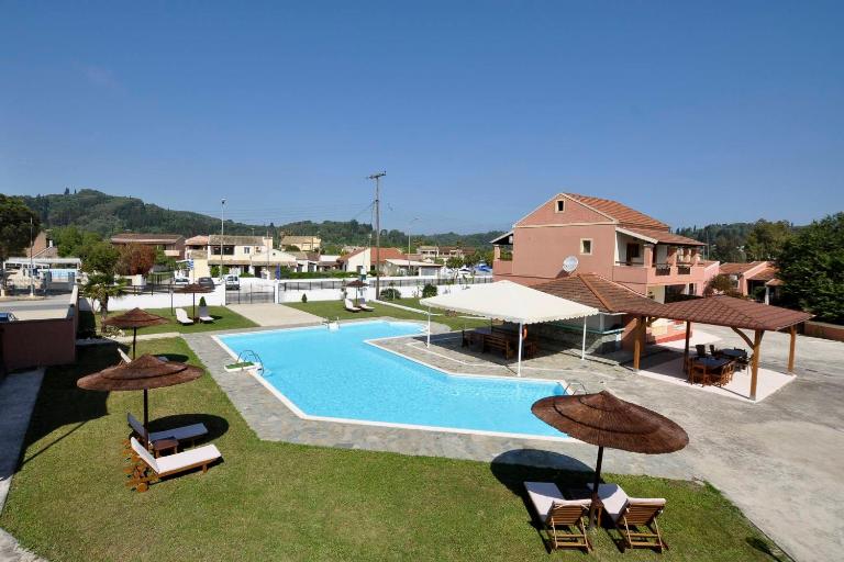 Louvros Apartments Sidari Corfu - Bed and Breakfast Sidári