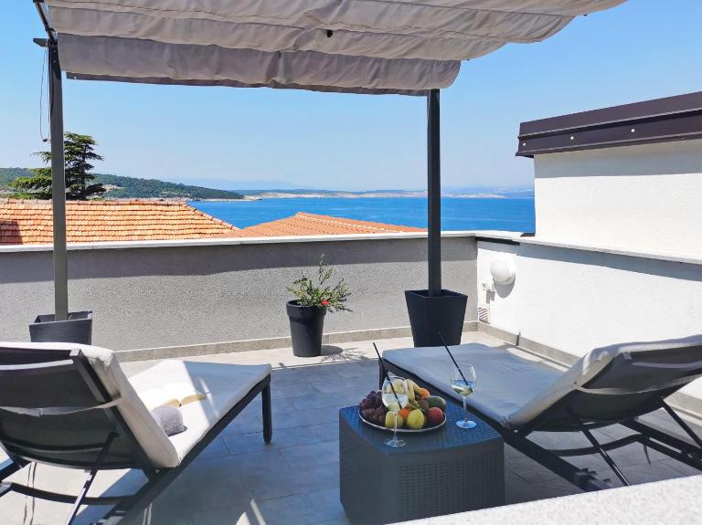 Apartments Lacrima - B&B Šilo