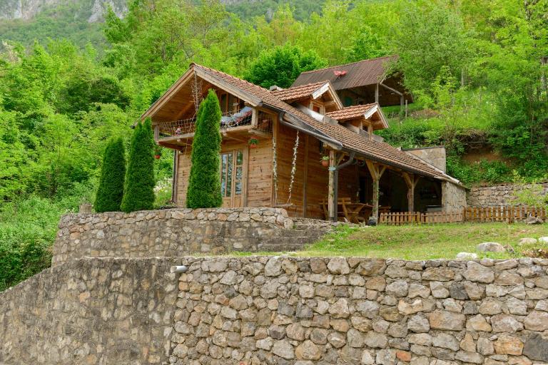 Drinska Villa Cabin - B&B Perućac