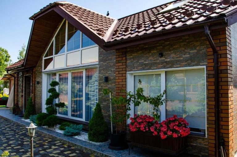Villa Grand Family - Bed and Breakfast Rozhny