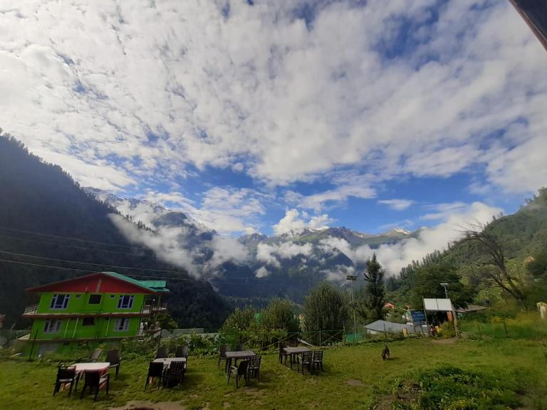 Shiva mountain guest house & Cafe - B&B Dasheya