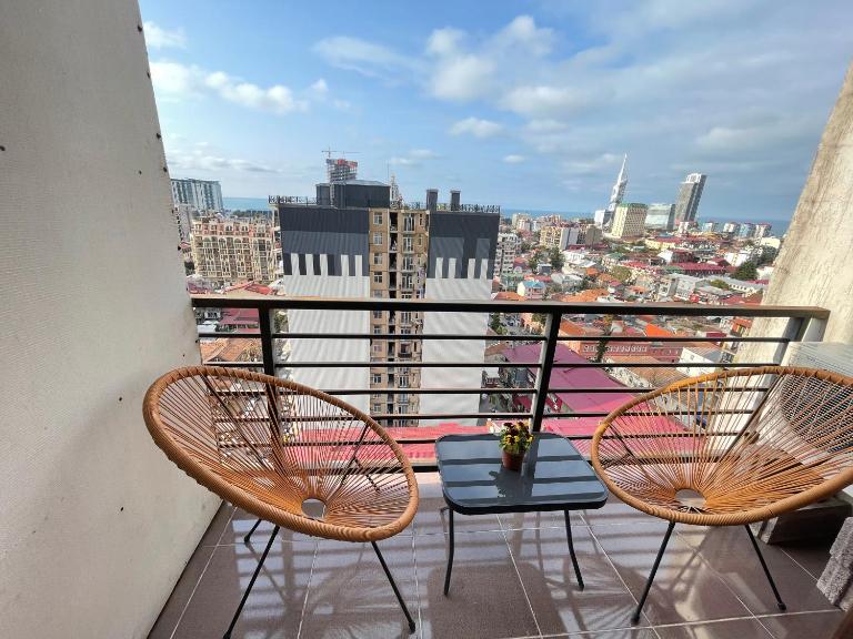 Nako Home - B&B Batum