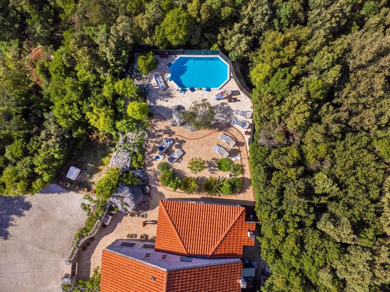 Holiday Cottage Antiq - Chambres d'hôtes Mokošica
