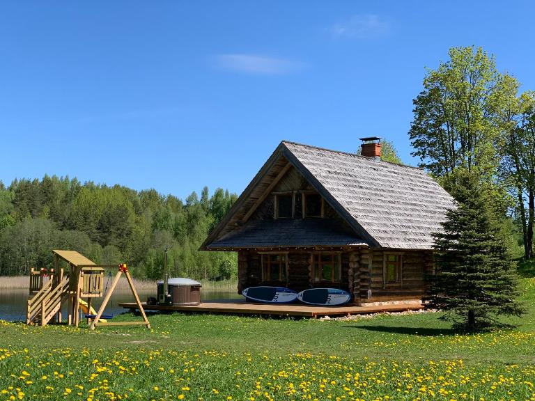 Vucini - Bed and Breakfast Andzeļi