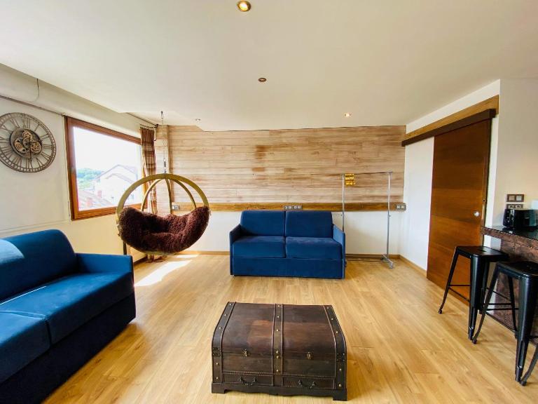 La Venise Annécienne - Studio lumineux, parking privé gratuit, proche gare - B&B Annecy