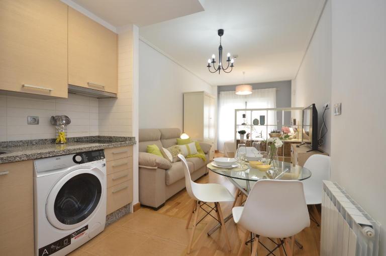 Apartamento zona exclusiva con garaje gratis y Netflix - Chambres d'hôtes Vigo