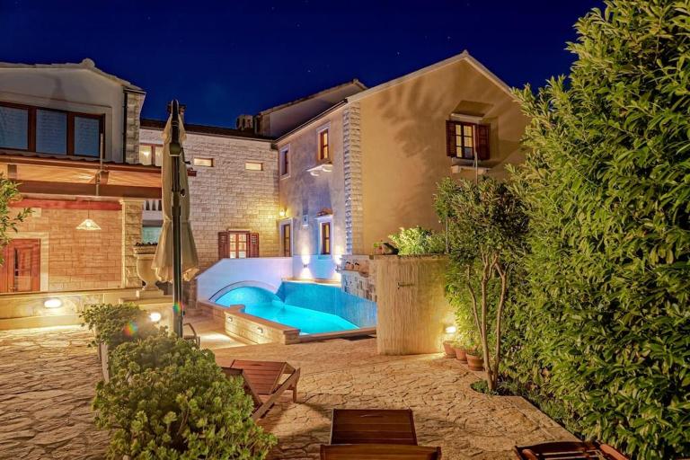 Villa Laurus Brač - Ferienwohnung Sumartin