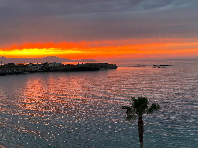 Zonapartments B sea view- city center - B&B Chania