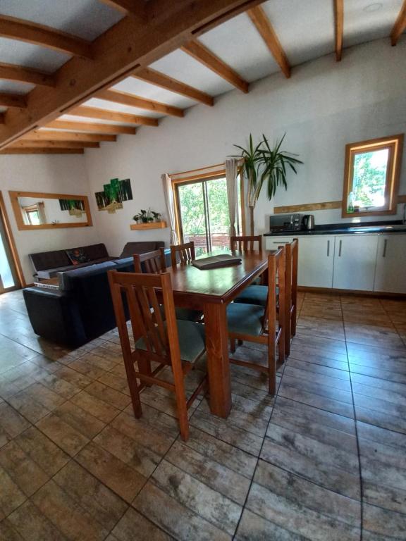 Cabañas Golem - Camino Termas de Chillán - B&B Chillán