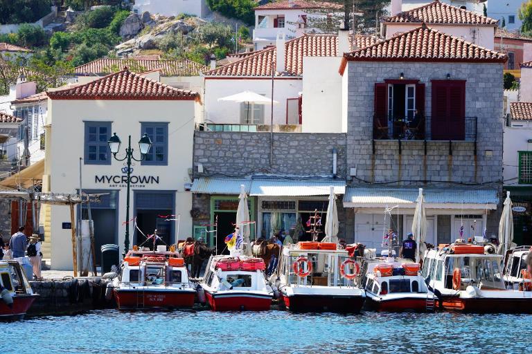 My Crown Suite, Hydra port - B&B Ýdra