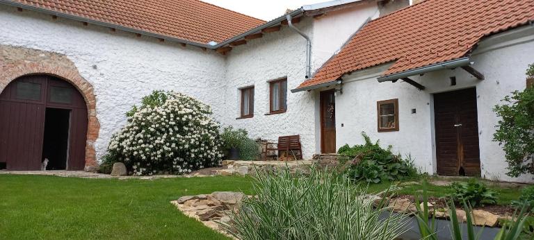 Penzion Na Plácku - Chambres d'hôtes Lišov