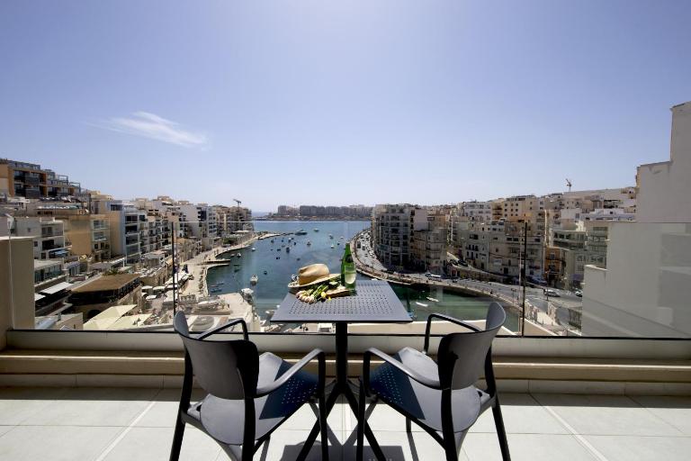 Luxurious 3 bedroom apartment with breathtaking views - MMAI1-1 - B&B St. Julian's