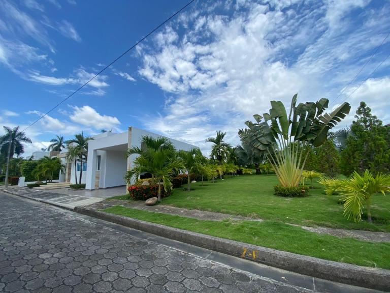 Casa Piscina Girardot Condominio Campestre - B&B Flandes