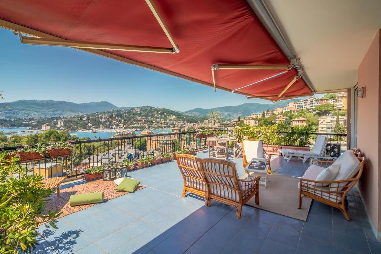 SUPER ATTICO Vista Mare e Ampia Terrazza - B&B Rapallo