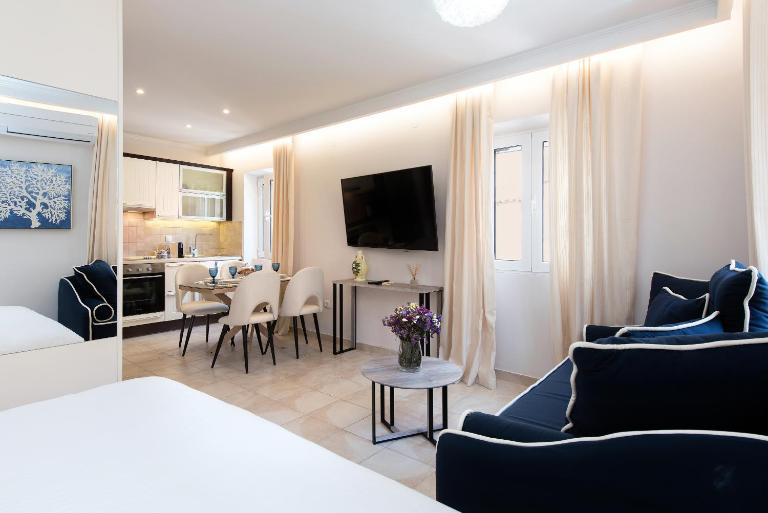 Corfu Χ Suite - B&B Karyófyto