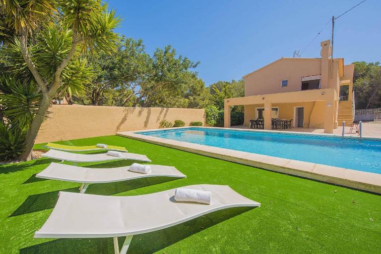 Villa Bernia - PlusHolidays - B&B Moraira
