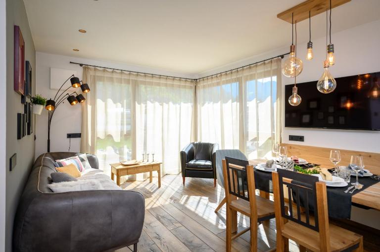 Central Home Apartment - Bed and Breakfast Urtijëi