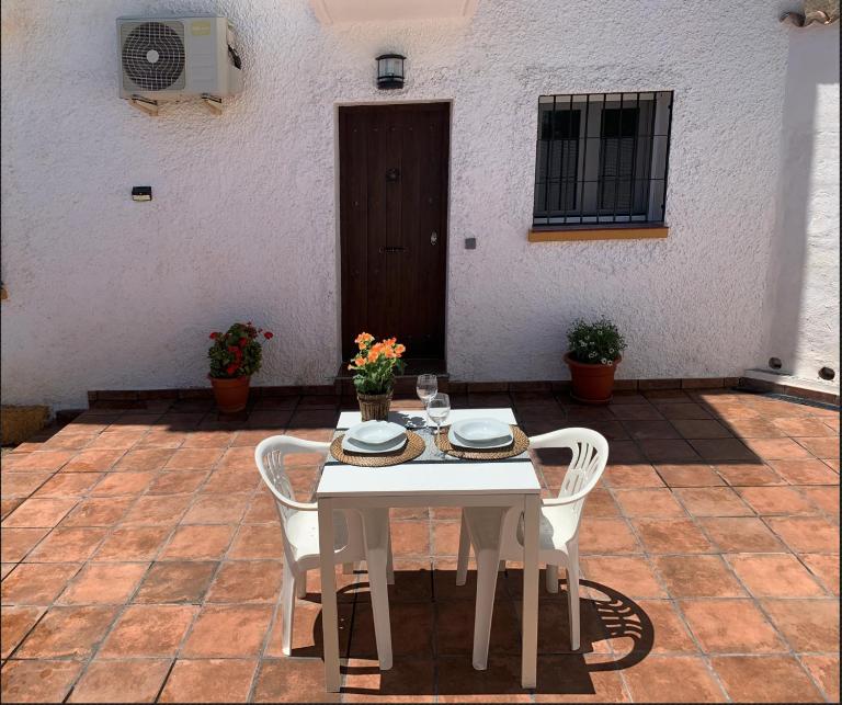 A Estrenar Preciosa Suite-Céntrico-Con Jardín y Porche - B&B Torremolinos