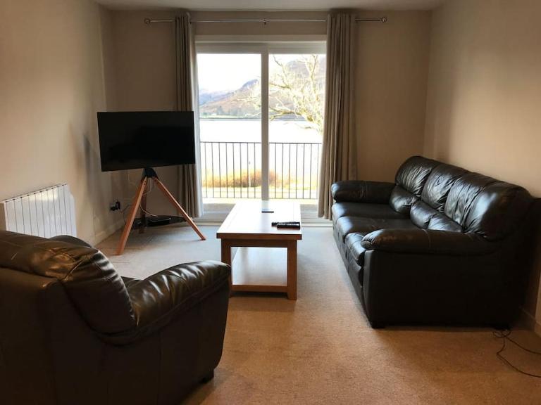Duisky Apartment with view over loch Linnhe. - Bed and Breakfast Fort William