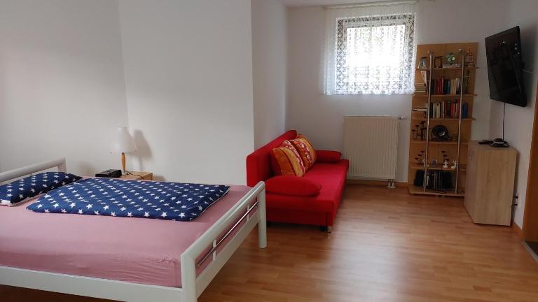 Gemütliche Einliegerwohnung ohne Küche in Hösbach-Rottenberg - B&B Hösbach