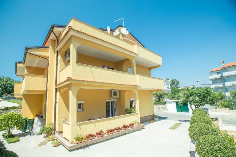 Apartments Meri - 1 - Bed and Breakfast Lopar