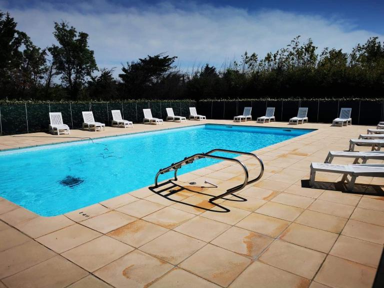 Appartement Indépendant dans le Résid hôtel idéal pour les vacances - séminaires - déplacements pro "L'Evidence du Golf " VEDENE - B&B Vedène