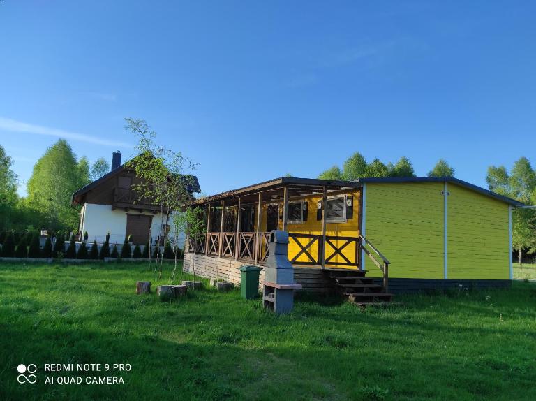 Domek letniskowy - żółty-całoroczny - B&B Rzeczenica