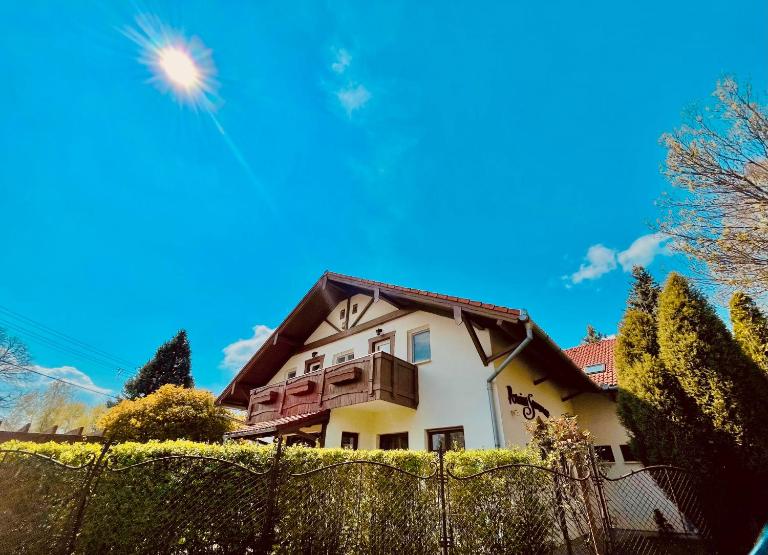 Sommer Panzió - B&B Balatonföldvár