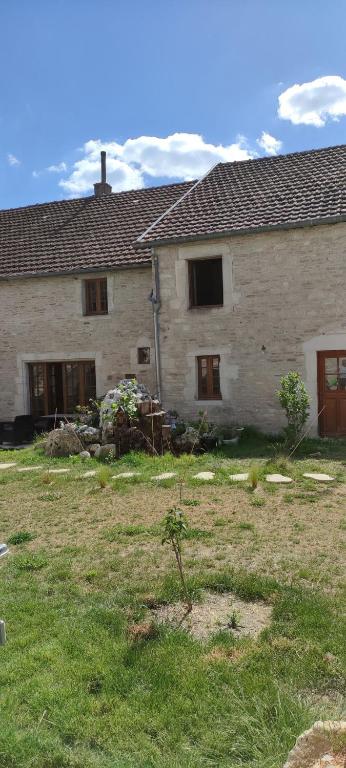 Gite rue Pasteur - B&B Is-sur-Tille