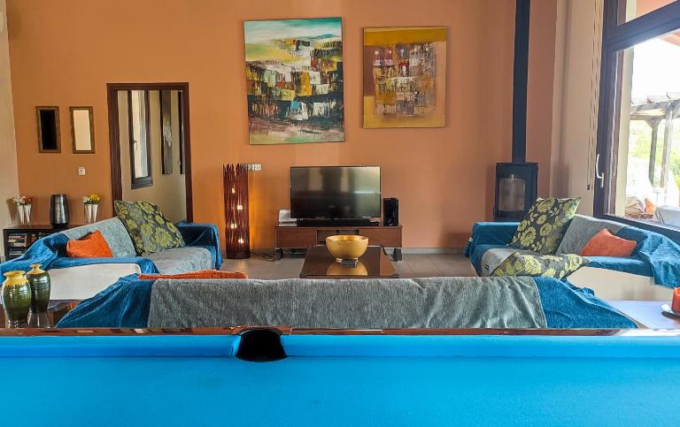 Pine and Olive Seahouse - B&B Neo Chorio, Paphos