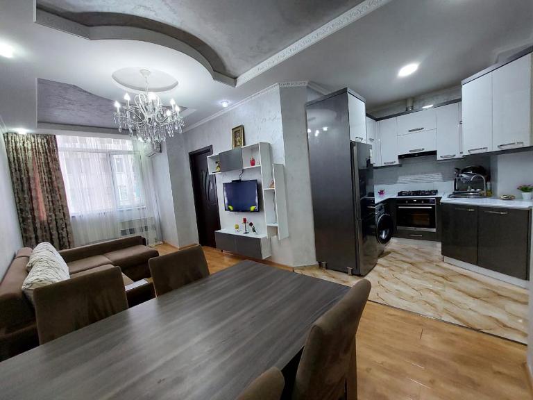Apartament inasaridze gia - Ferienwohnung Angisa