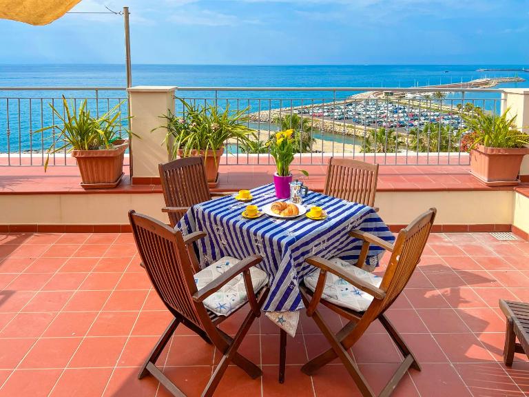 Vista Mare Borgo Peri - Chambres d'hôtes Imperia
