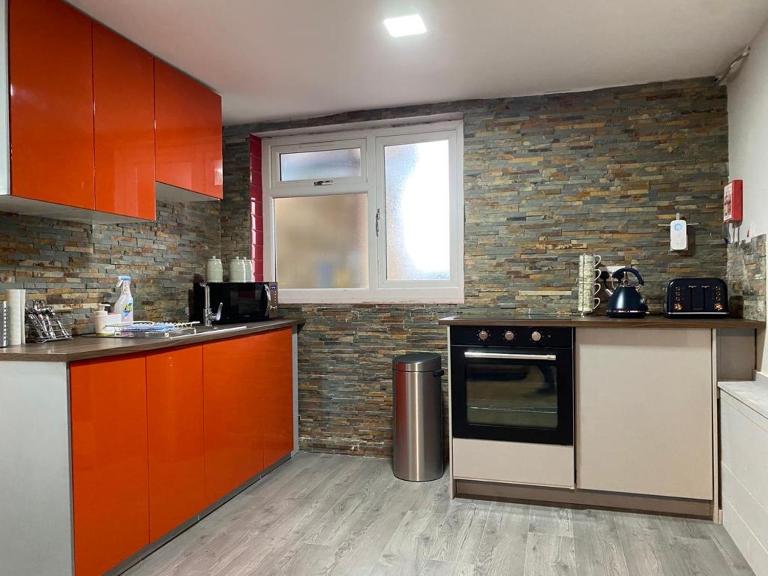 Treetops flat4 Hall Green B28 - B&B Birmingham