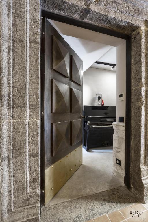 Unicum Suite Napoli Centro Storico - Bed and Breakfast Napels