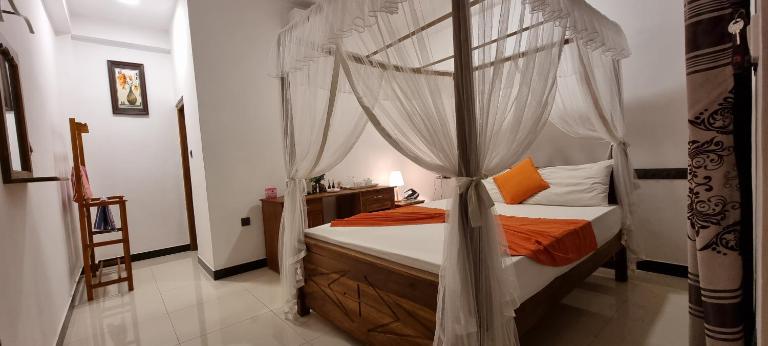 Maduranga n Guest - B&B Mirissa city