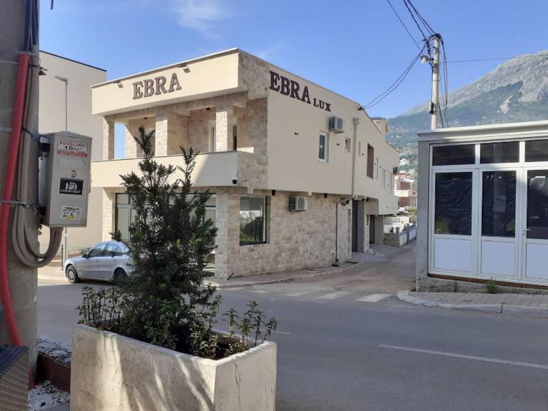 Ebra Lux Apartmani - B&B Dobra Voda