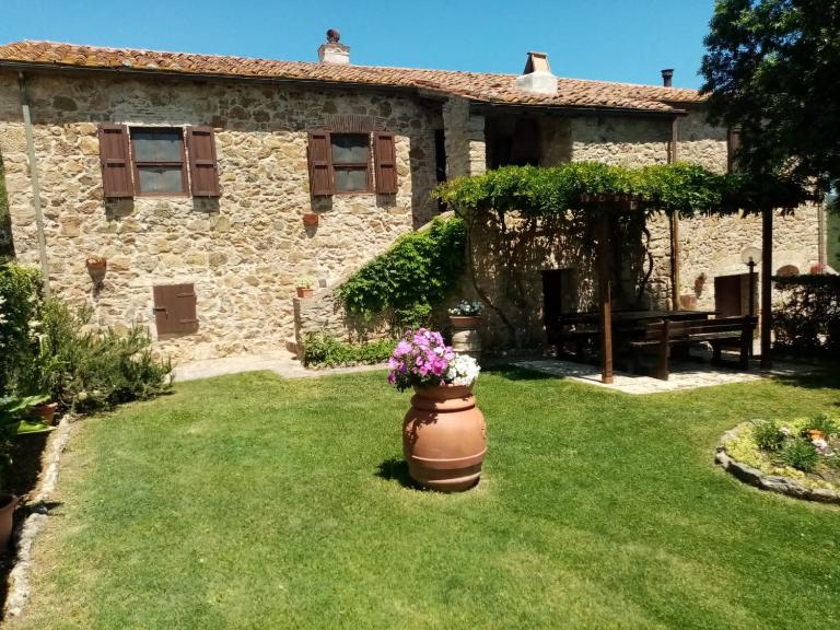 Agriturismo “Sterrati” - B&B Valpiana