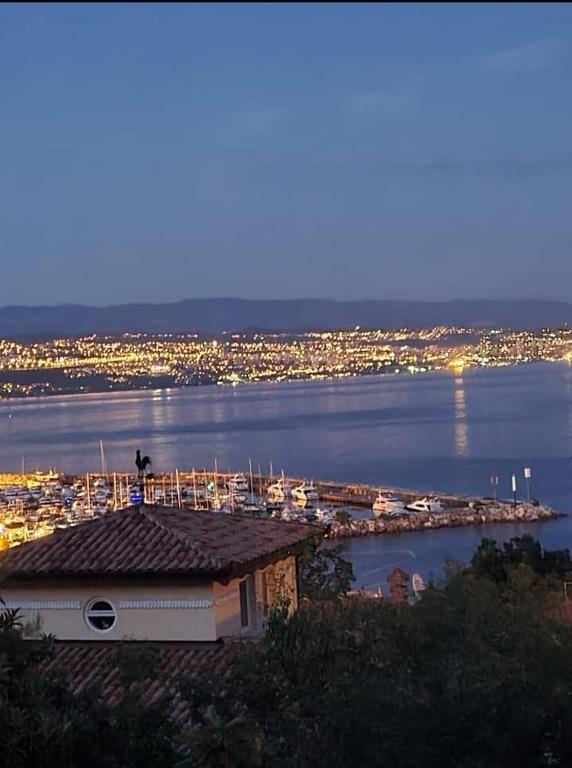 Salyna" Rooms Bela" Balcony - B&B Ičići