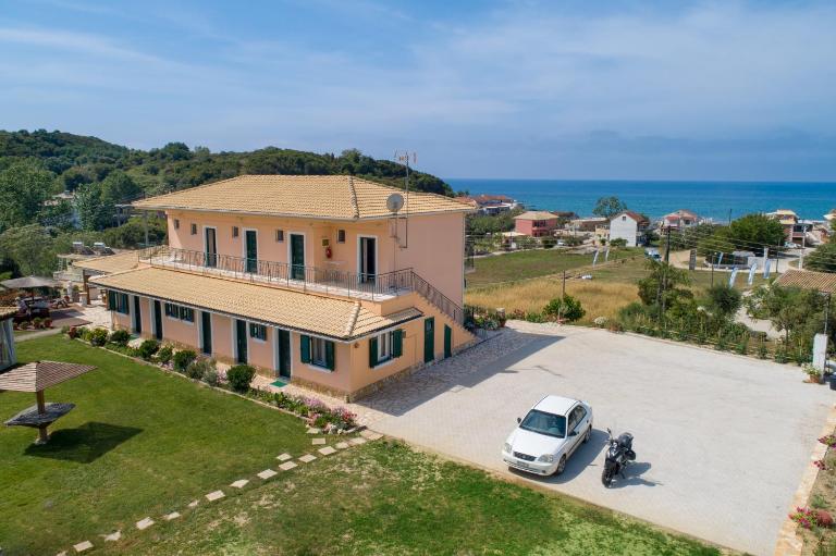 Gerasimo's Apartments - B&B Marathias