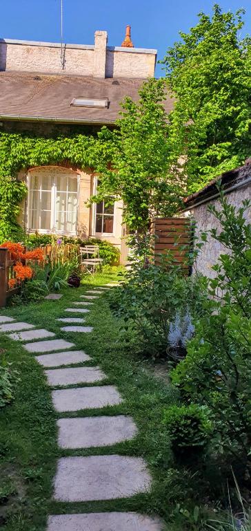 APPARTEMENT DE CHARME AU COEUR DE NEVERS - B&B Nevers