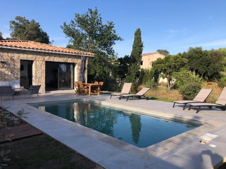 Villa Ucellu sur 600 m2 avec accès mer privilégié et piscine privée chauffée - B&B Sainte-Lucie de Porto-Vecchio
